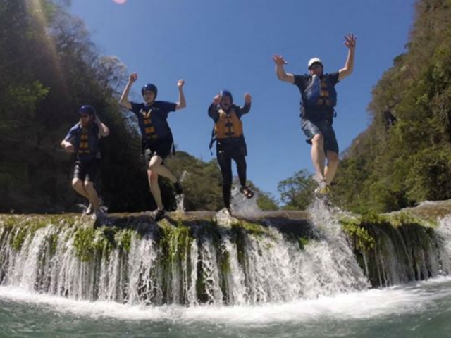 grupo al agua